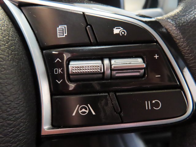 Used 2023 Kia Forte LXS image 18