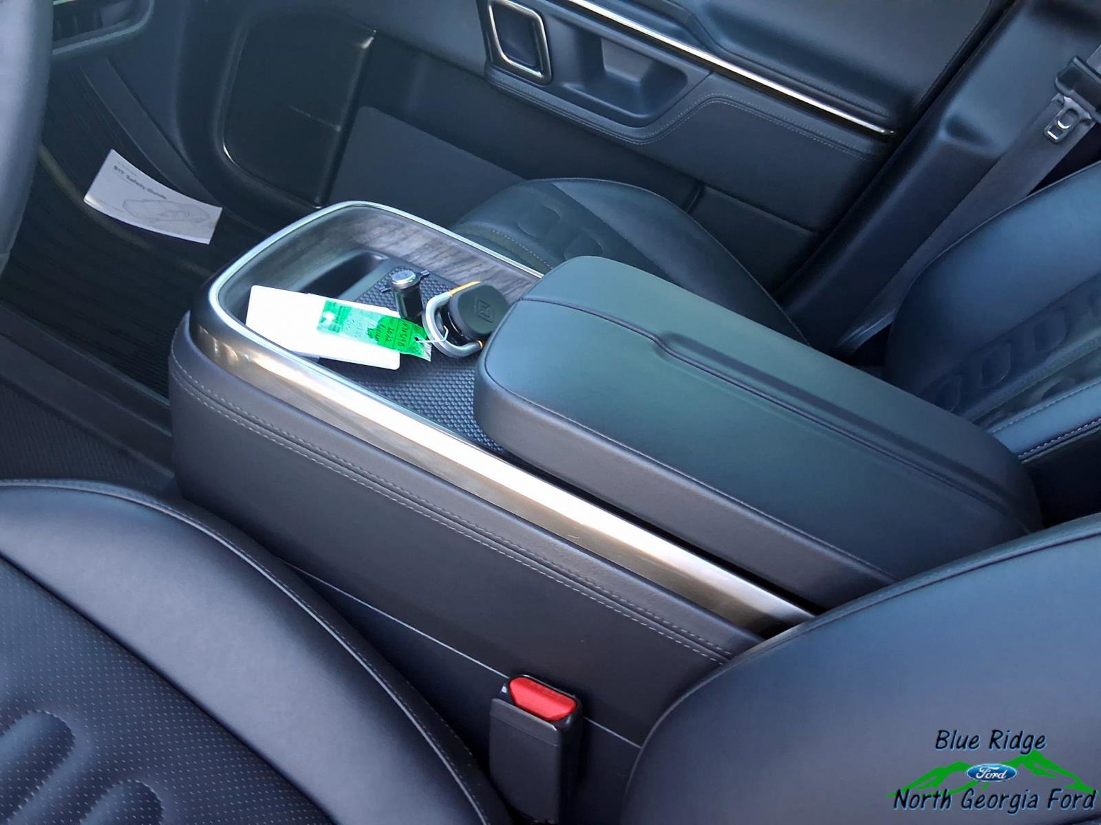 Used 2022 Rivian R1T Adventure image 22