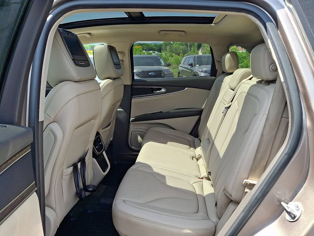 Used 2018 Lincoln MKX Reserve w/ Lincoln MKX Climate Package AWD/4WD image 10