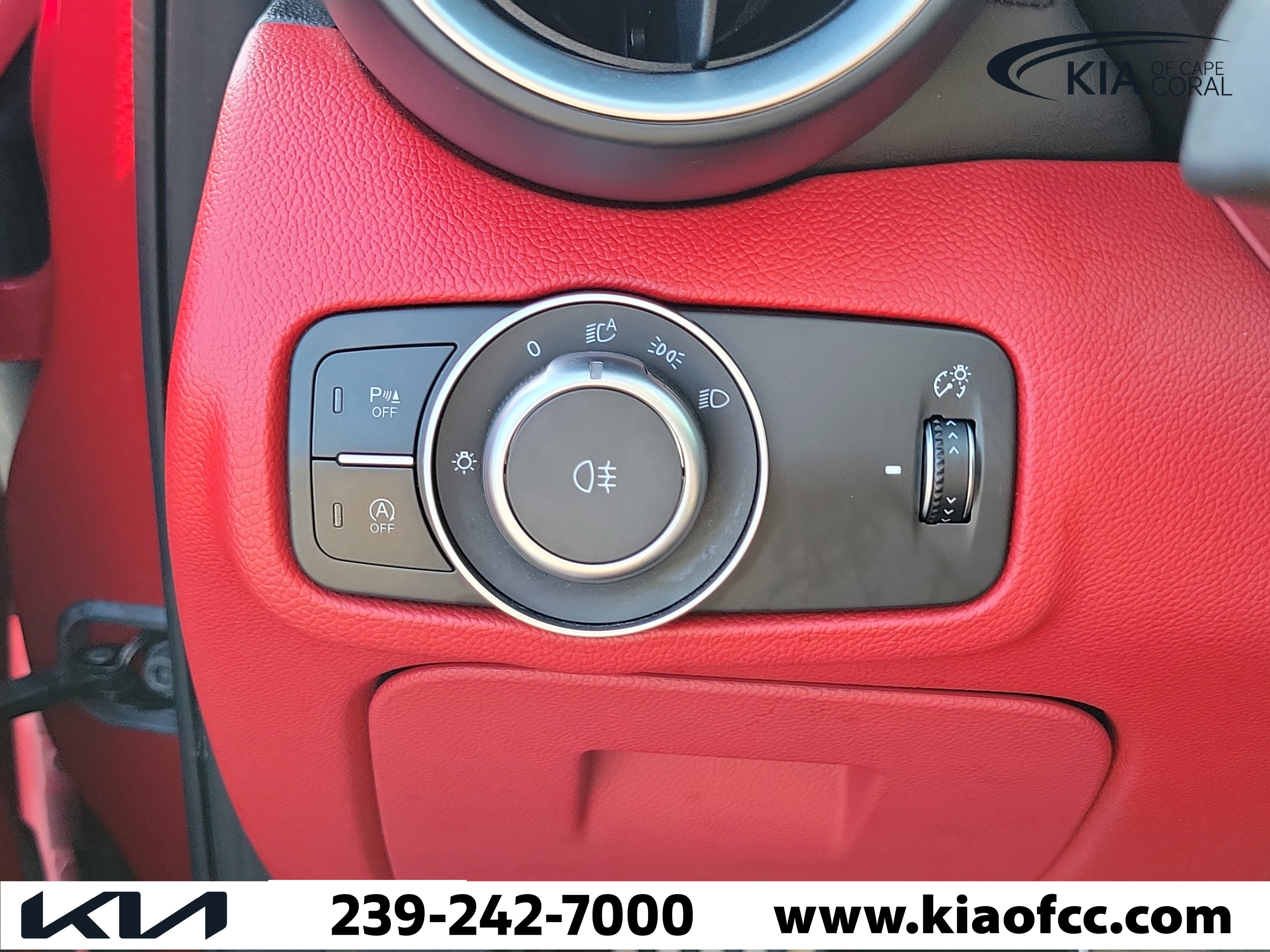 Used 2018 Alfa Romeo Giulia Quadrifoglio image 23