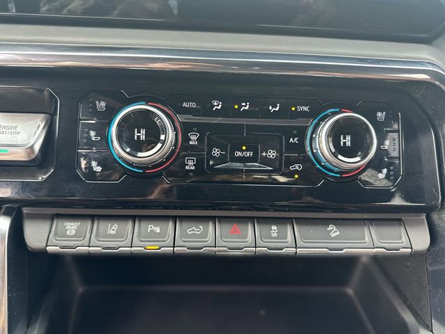 Used 2024 GMC Sierra 3500 Denali Ultimate image 20