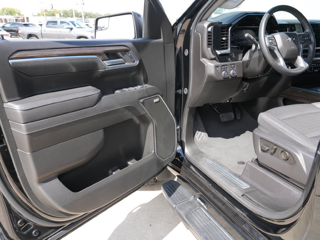 Used 2024 Chevrolet Silverado 1500 RST w/ Convenience Package II AWD/4WD image 28