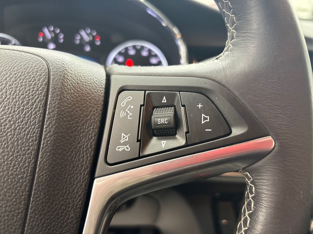 Used 2022 Buick Encore Preferred w/ Safety Package image 25