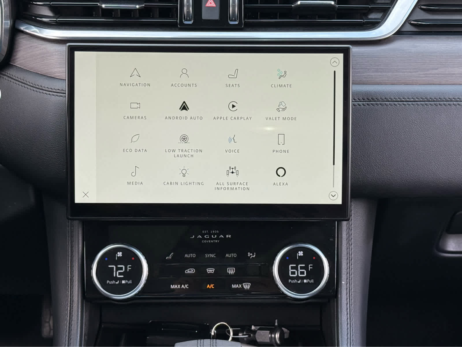 Used 2023 Jaguar F-PACE S image 28