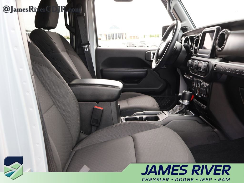 Used 2023 Jeep Wrangler Unlimited w/ Cold Weather Group AWD/4WD image 9