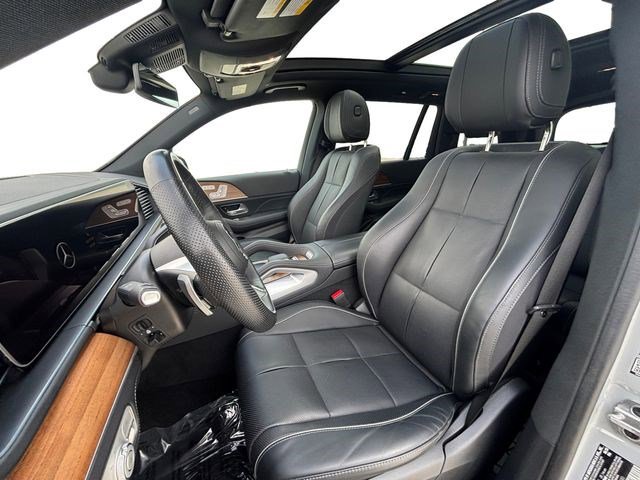 Used 2024 Mercedes-Benz GLS 580 4MATIC image 11