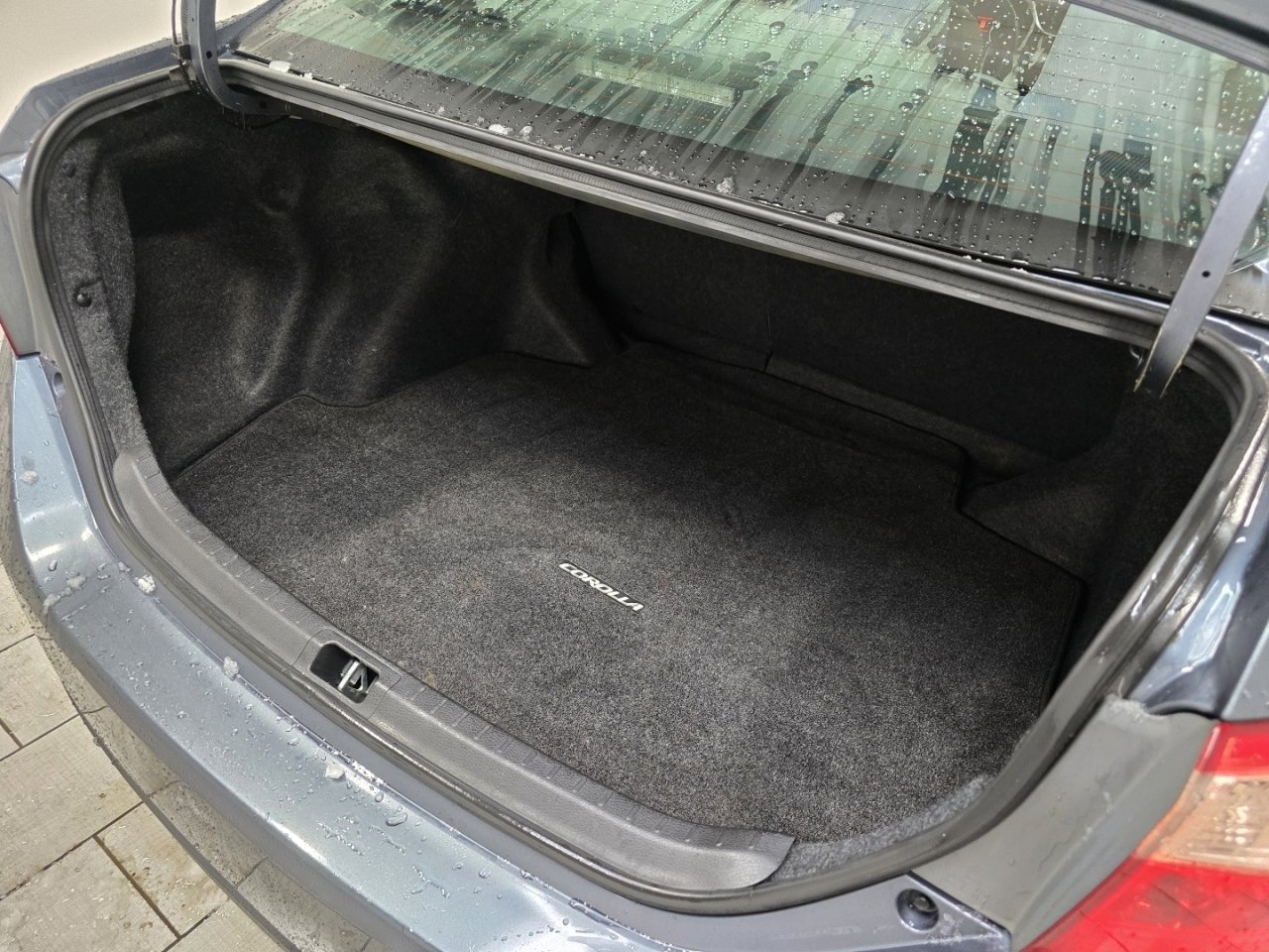 Used 2017 Toyota Corolla LE w/ Carpet Mat Package (TMS) image 17