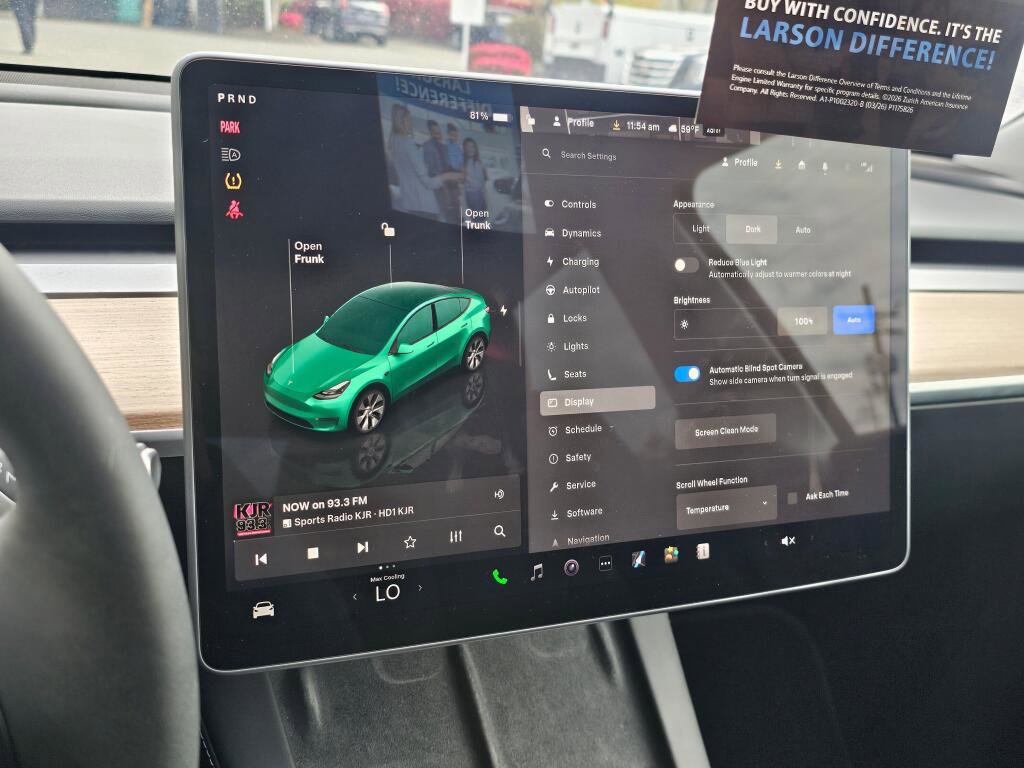 Used 2024 Tesla Model Y Long Range AWD/4WD image 32