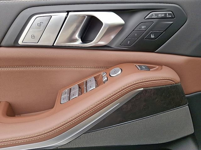 Certified 2026 BMW X7 xDrive40i AWD/4WD image 7