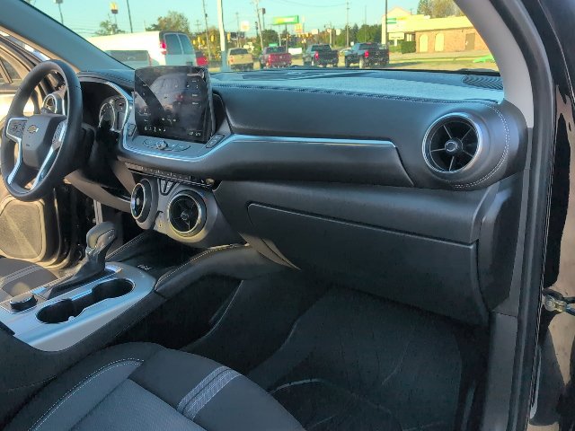 Used 2024 Chevrolet Blazer LT w/ Convenience Package FWD image 40