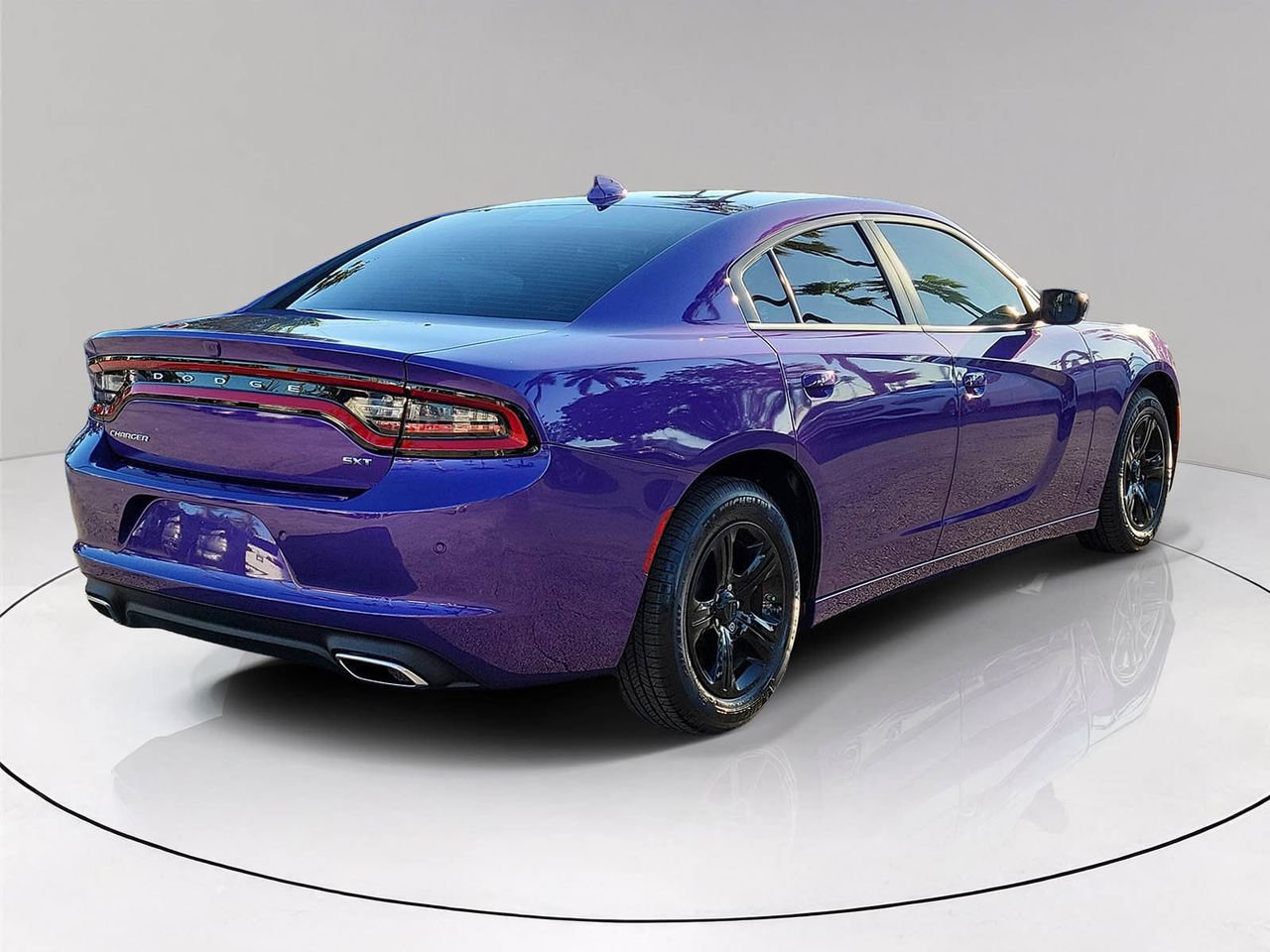Used 2023 Dodge Charger SXT image 4
