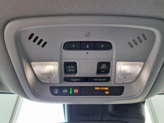 Used 2016 Chevrolet Malibu Premier w/ Driver Confidence Package FWD image 19