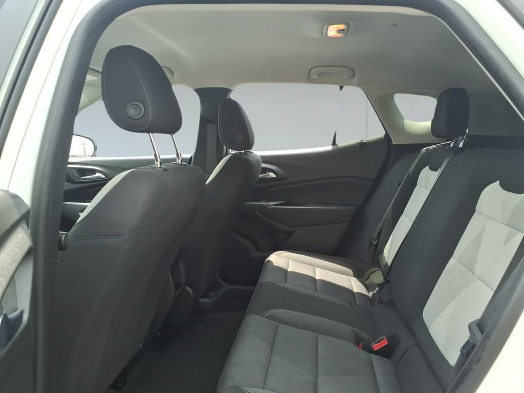 Used 2026 Chevrolet Trax LS FWD image 11