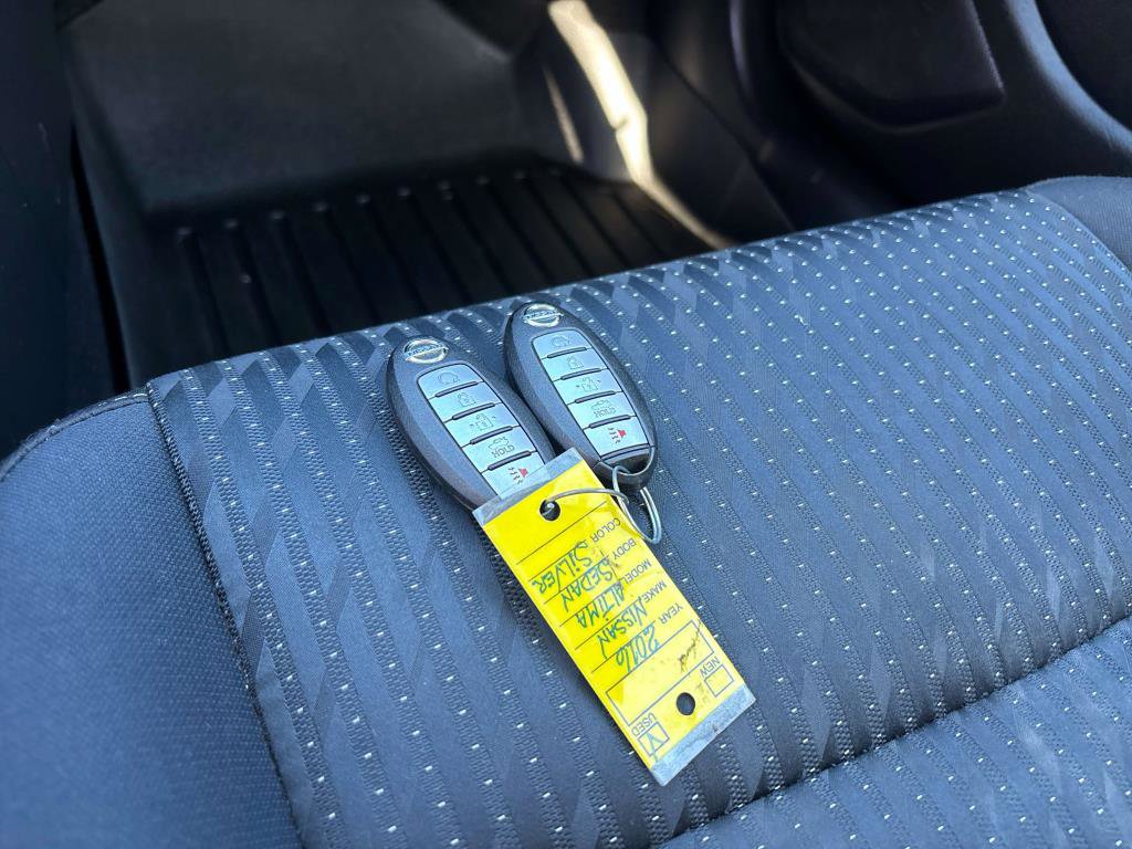 Used 2016 Nissan Altima 2.5 SV image 21