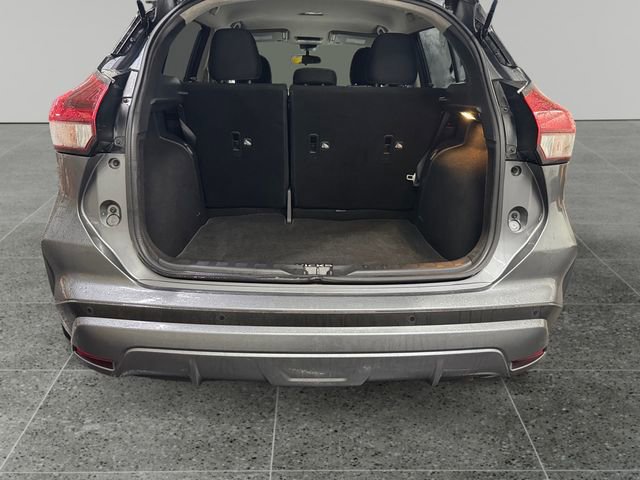Used 2021 Nissan Kicks SV image 13