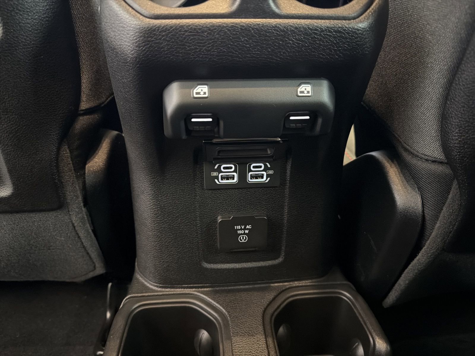 Used 2024 Jeep Wrangler Unlimited Rubicon w/ Technology Group image 15