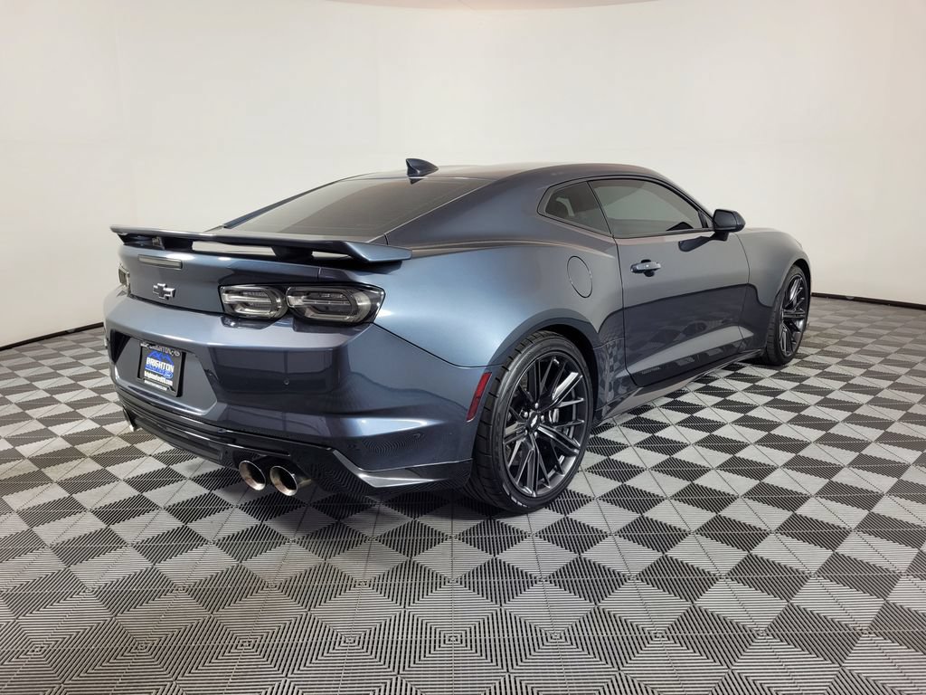 Used 2019 Chevrolet Camaro ZL1 RWD image 3