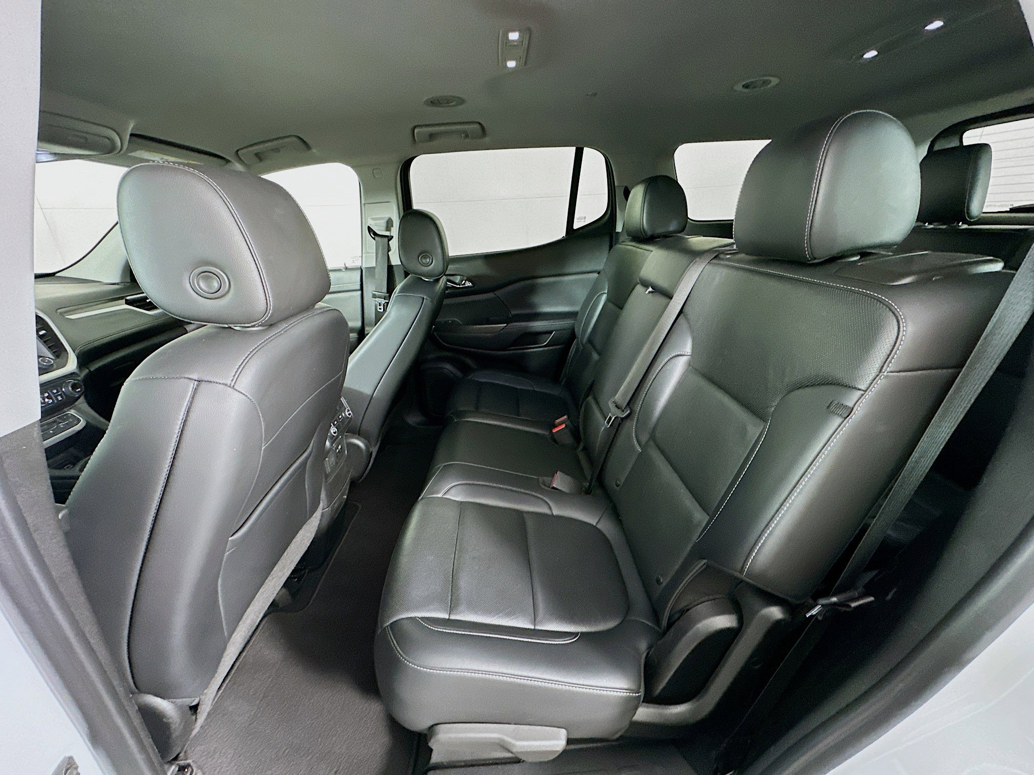 Used 2023 GMC Acadia SLT image 29