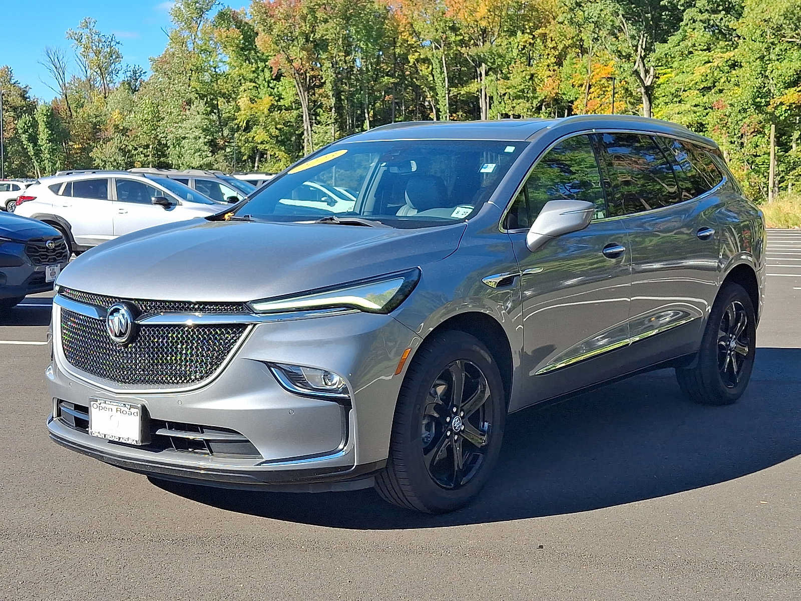 Used 2023 Buick Enclave Essence w/ Experience Buick Package AWD/4WD image 3