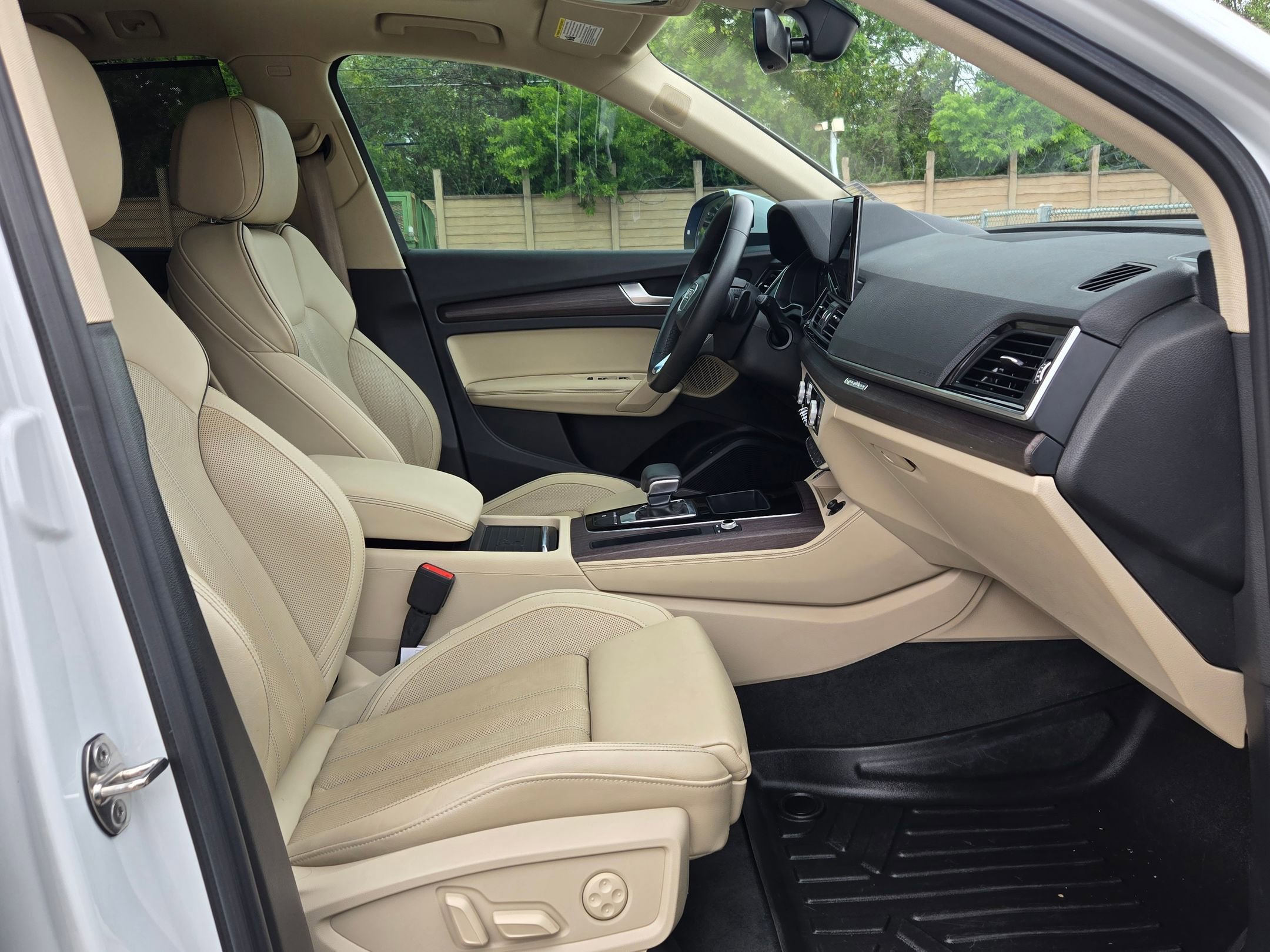 Used 2021 Audi Q5 2.0T Premium Plus w/ Premium Plus Package AWD/4WD image 28