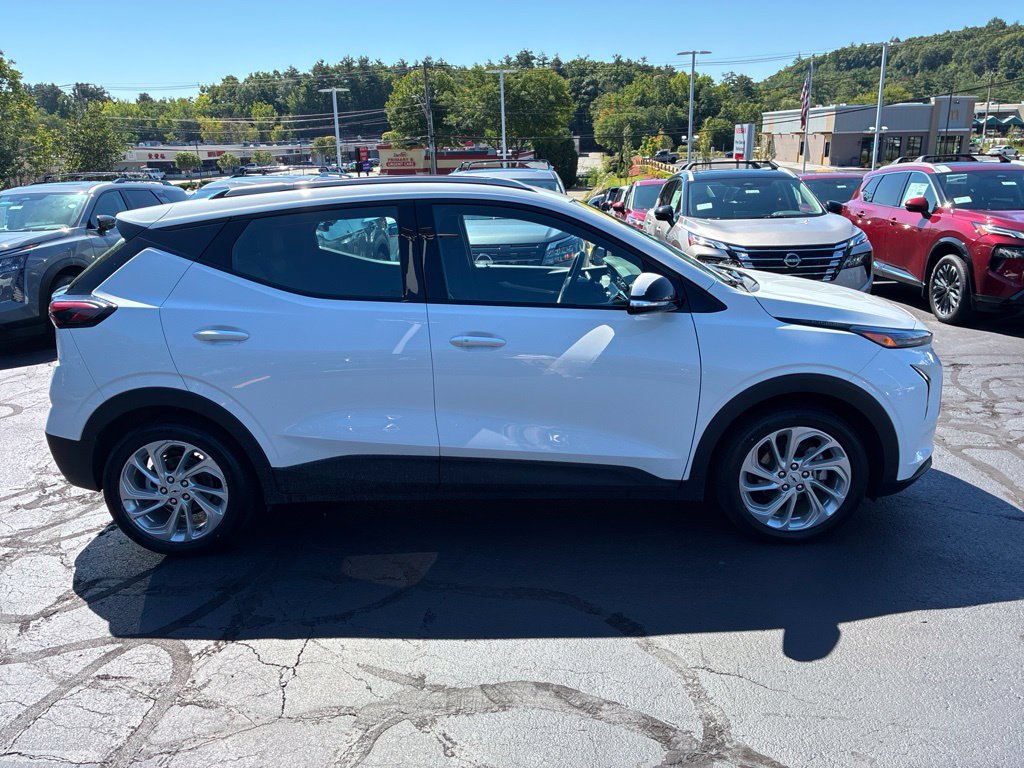 Used 2023 Chevrolet Bolt EUV LT w/ Driver Confidence Package FWD image 8