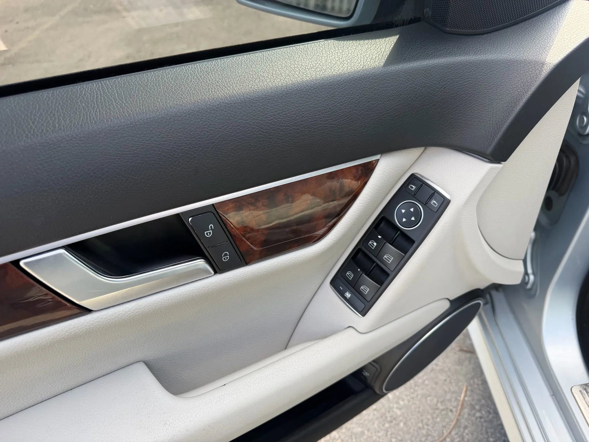 Used 2013 Mercedes-Benz C 250 Sedan image 22