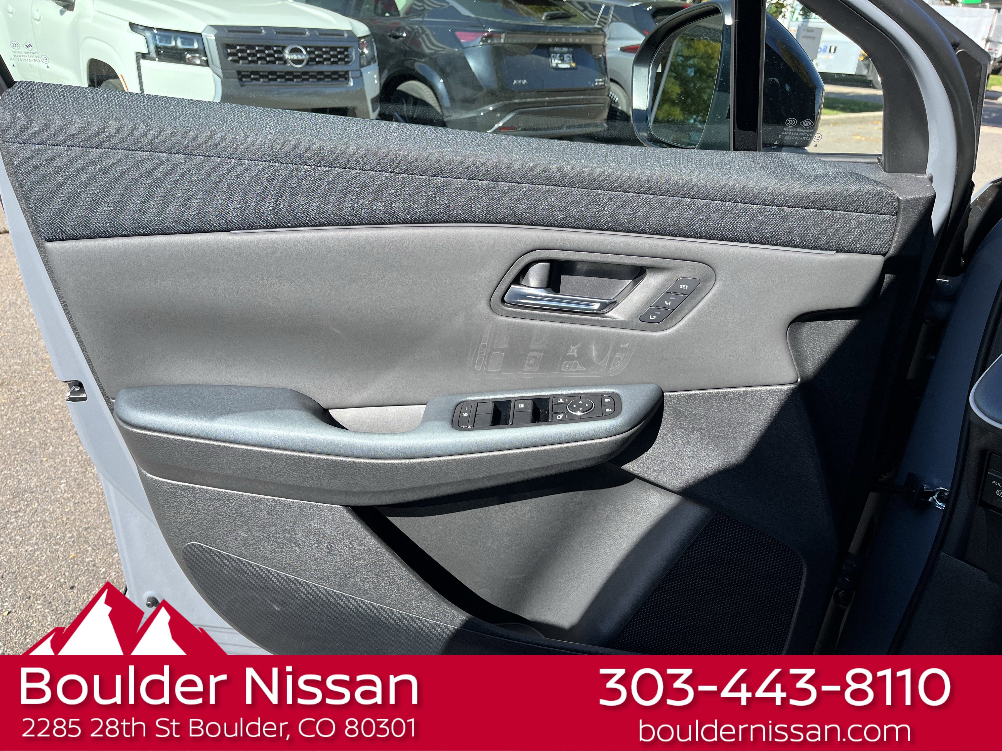 New 2026 Nissan Leaf Platinum+ w/ Cargo Package (Platinum+) FWD image 14