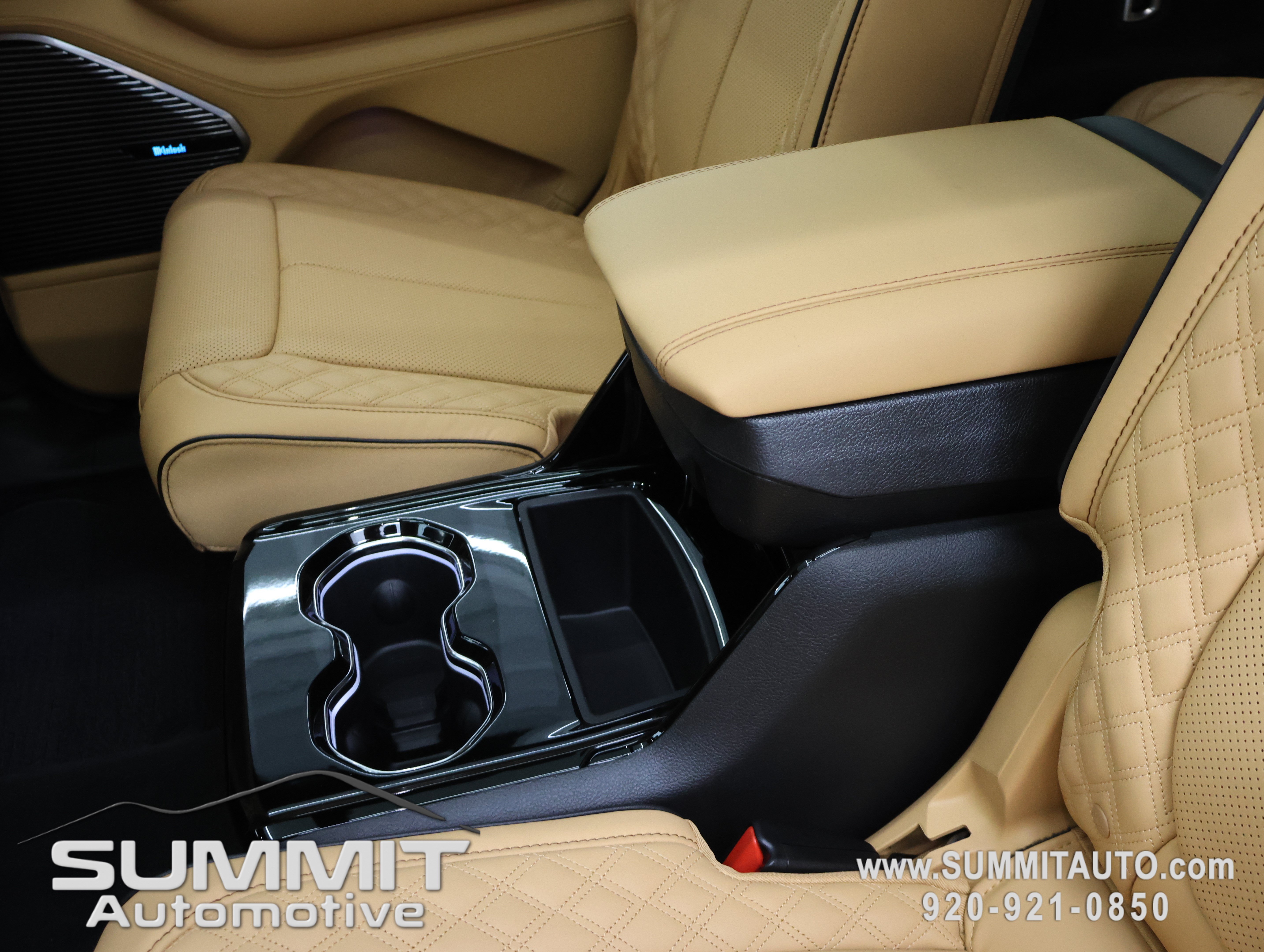 New 2026 Jeep Grand Cherokee L Summit w/ Obsidian Package AWD/4WD image 42