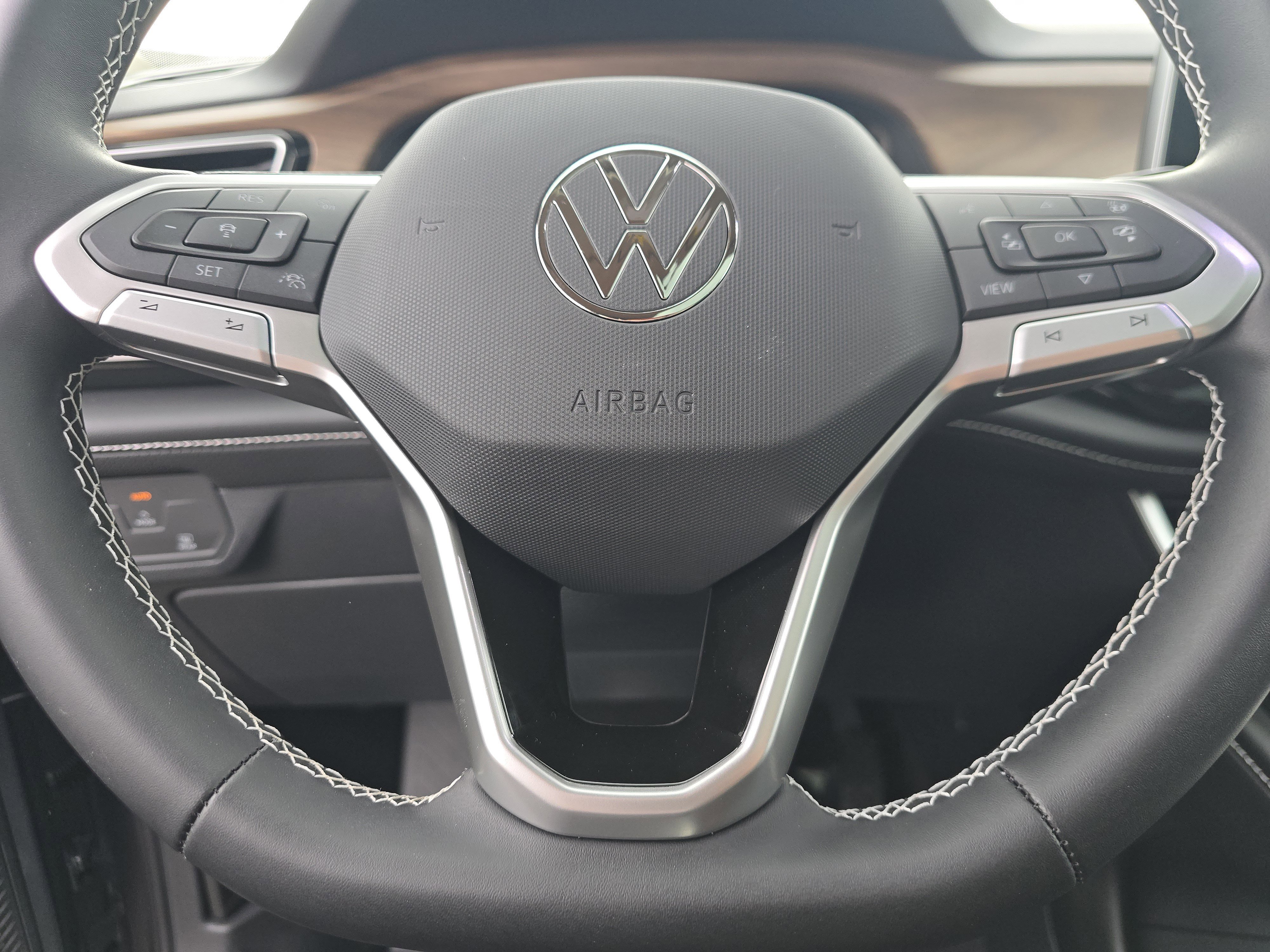 New 2026 Volkswagen Atlas SE image 21