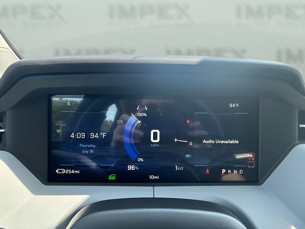 Used 2027 Chevrolet Bolt LT w/ Comfort Package FWD image 23