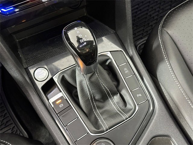 Used 2022 Volkswagen Tiguan SE R-Line image 15