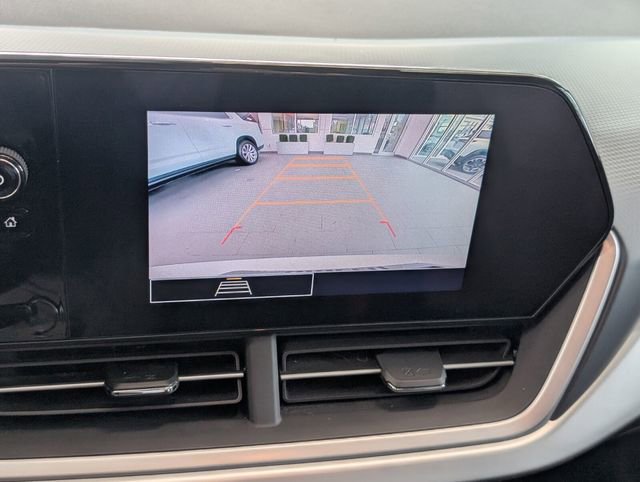 Certified 2024 Chevrolet Trax RS w/ Driver Confidence Package image 20