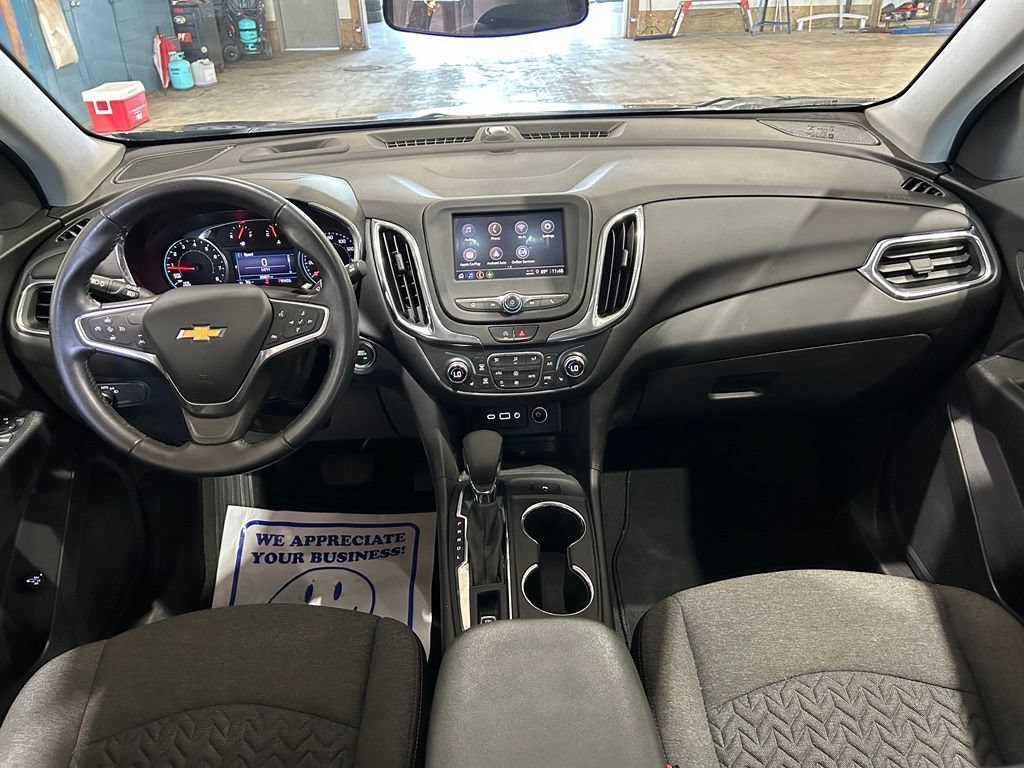 Used 2022 Chevrolet Equinox LT FWD image 2