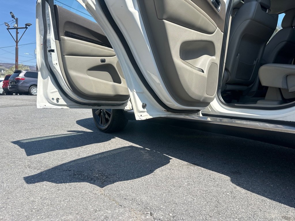 Used 2011 Dodge Durango Crew w/ Trailer Tow Group IV image 40