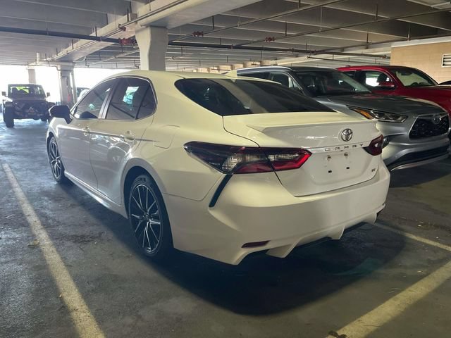 Used 2024 Toyota Camry SE w/ Cold Weather Package FWD image 2