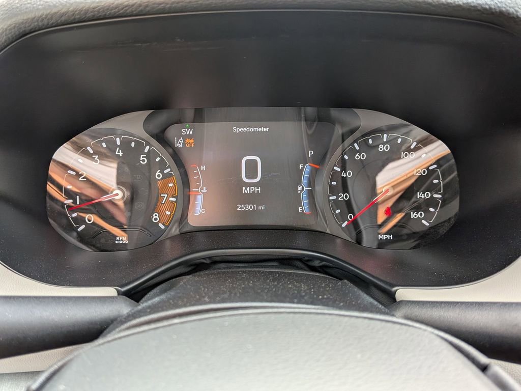 Used 2025 Jeep Compass Limited image 16