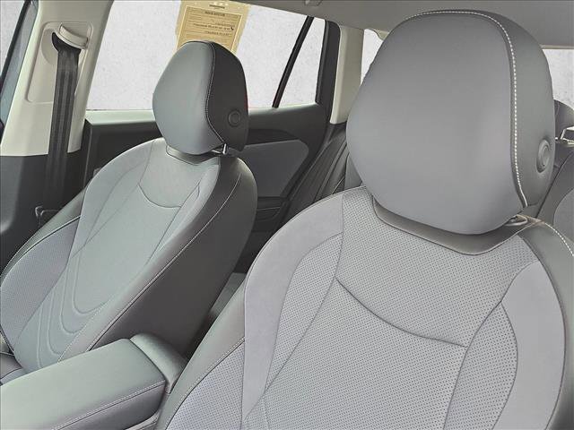 Certified 2025 Volkswagen Tiguan SE image 17