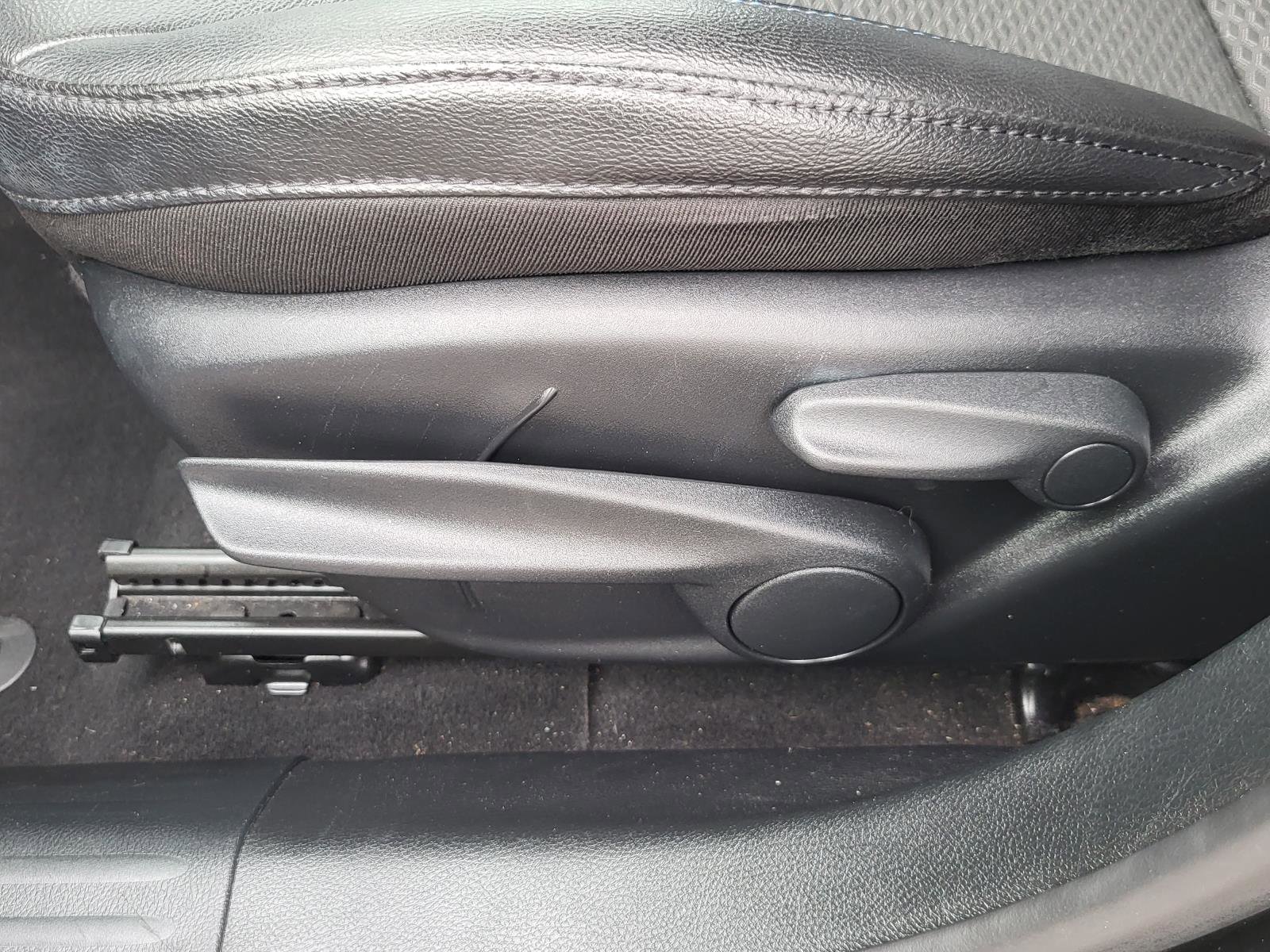 Used 2025 Jeep Compass Latitude image 18