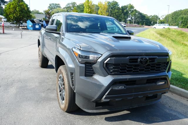 Used 2026 Toyota Tacoma TRD Sport AWD/4WD image 2