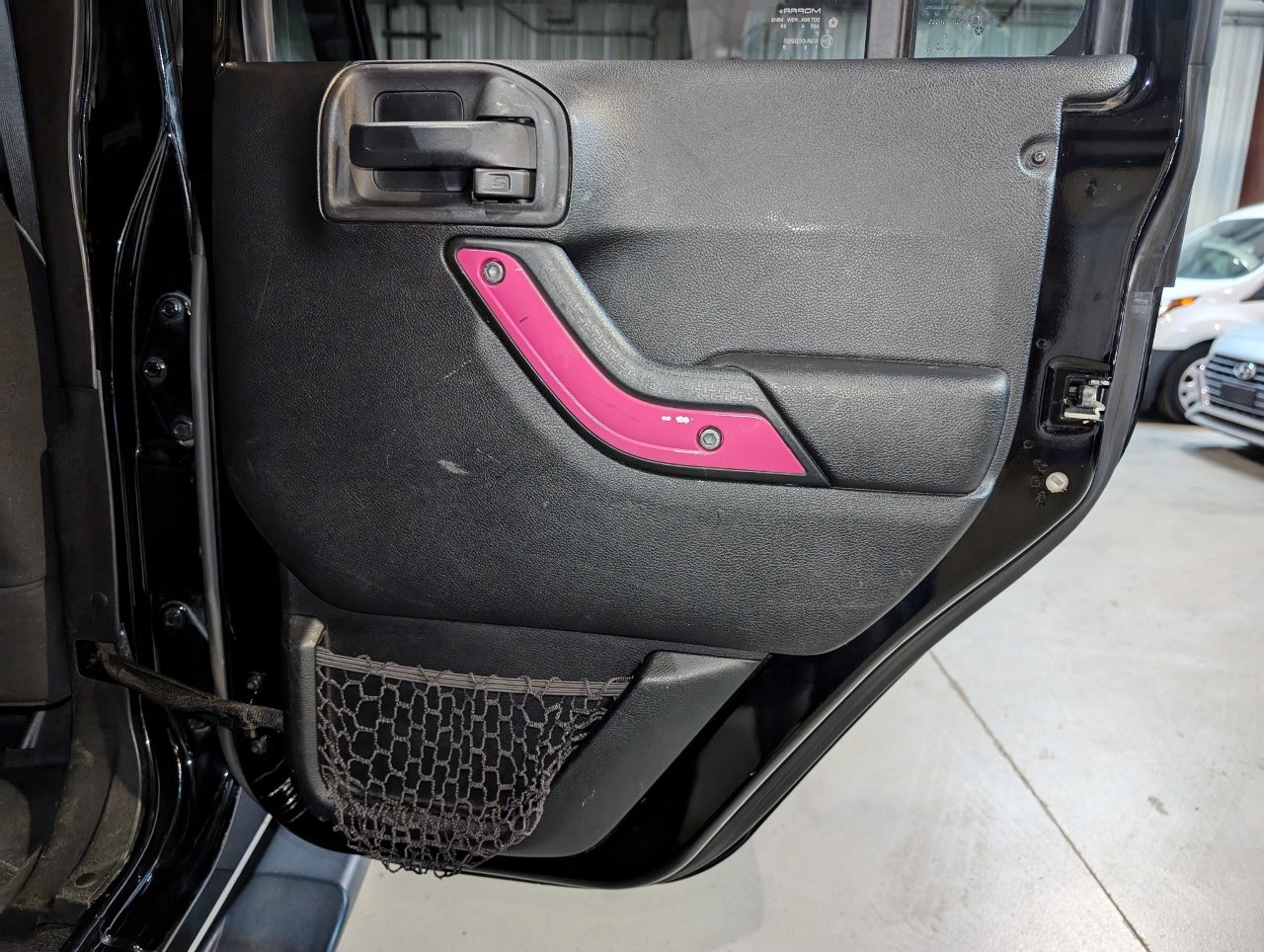 Used 2015 Jeep Wrangler Unlimited Sahara w/ Dual Top Group image 23