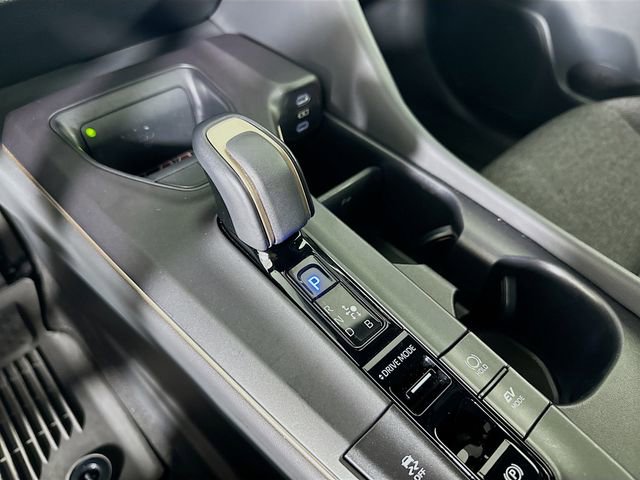 Used 2023 Toyota Crown XLE image 16