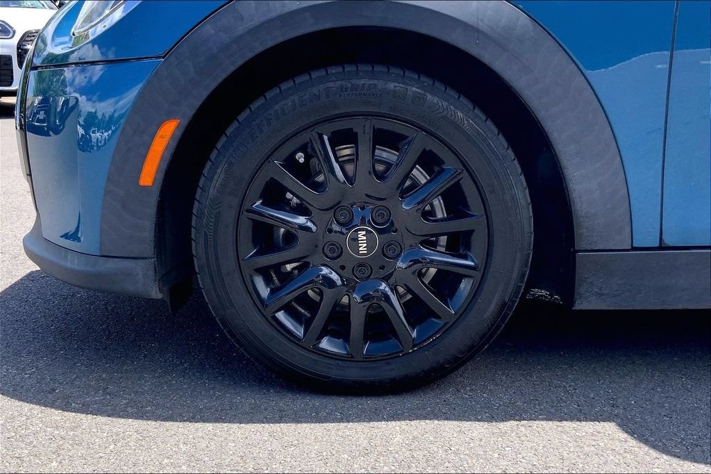 Used 2022 MINI Cooper 4-Door Hardtop FWD image 9