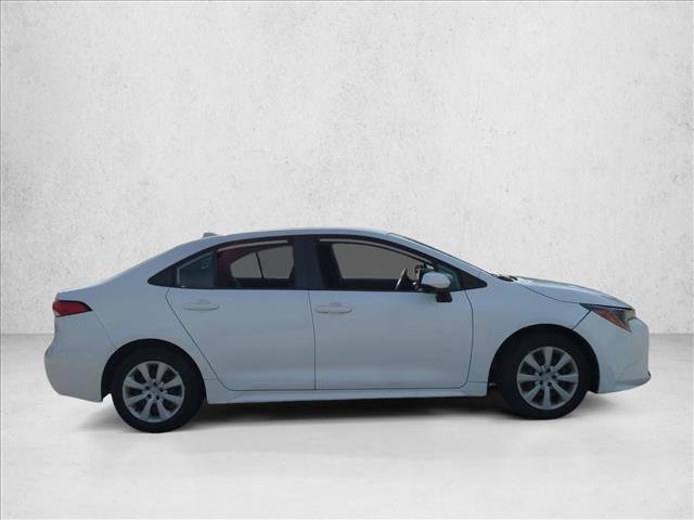 Used 2022 Toyota Corolla LE FWD image 4