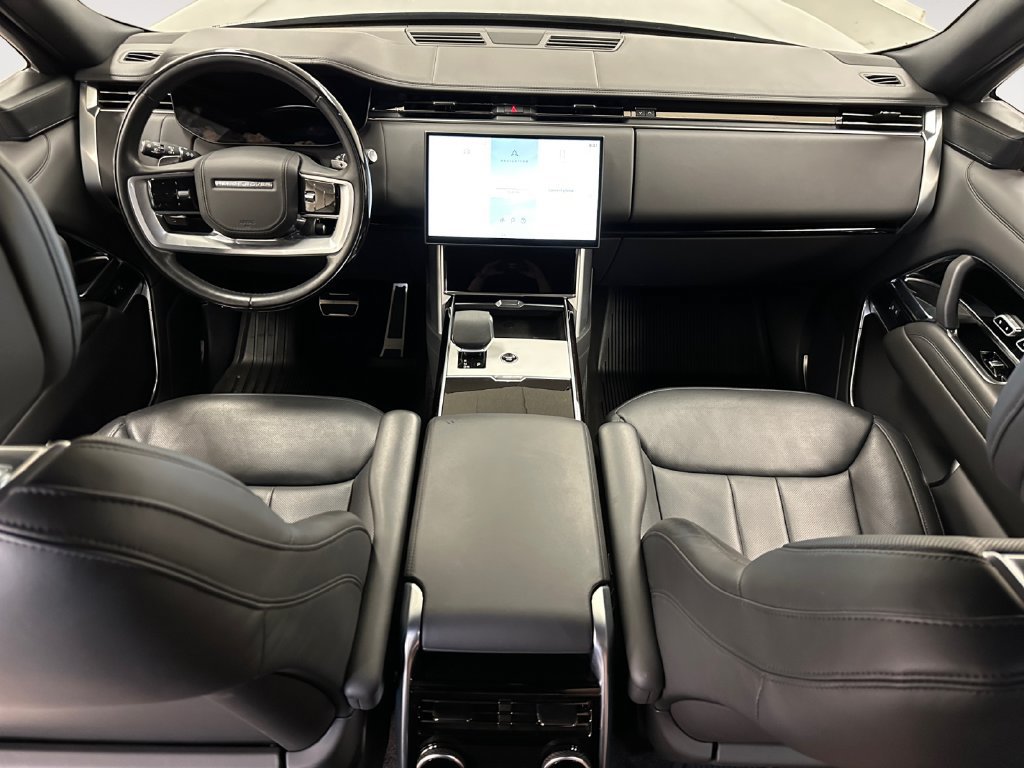 Used 2025 Land Rover Range Rover SE AWD/4WD image 11