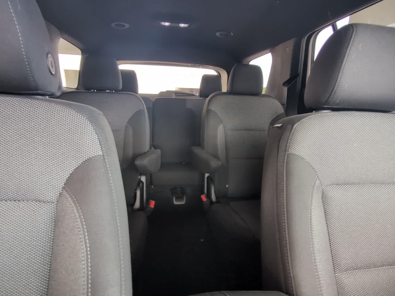 Used 2023 Chevrolet Traverse LT FWD image 25