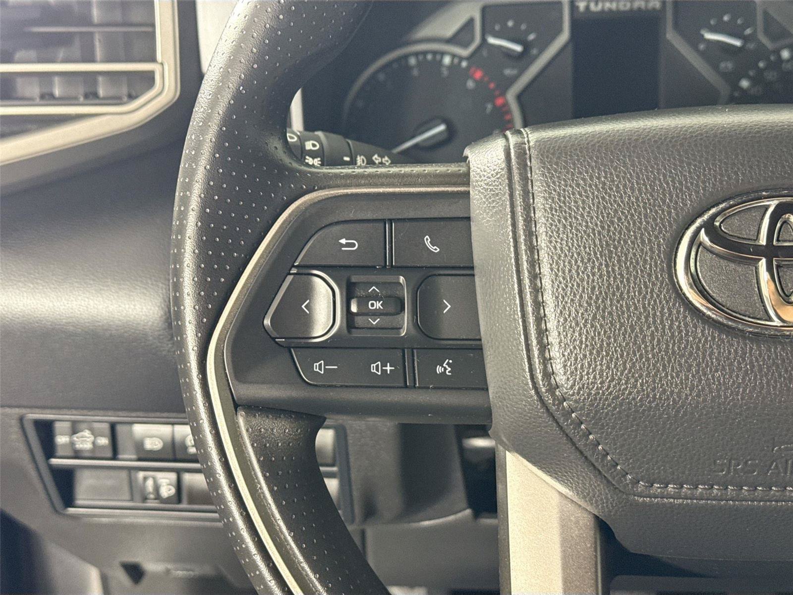 Used 2025 Toyota Tundra SR5 AWD/4WD image 17
