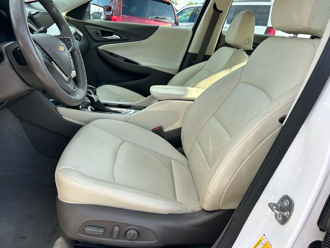 Used 2021 Chevrolet Malibu LT w/ Leather Package FWD image 7
