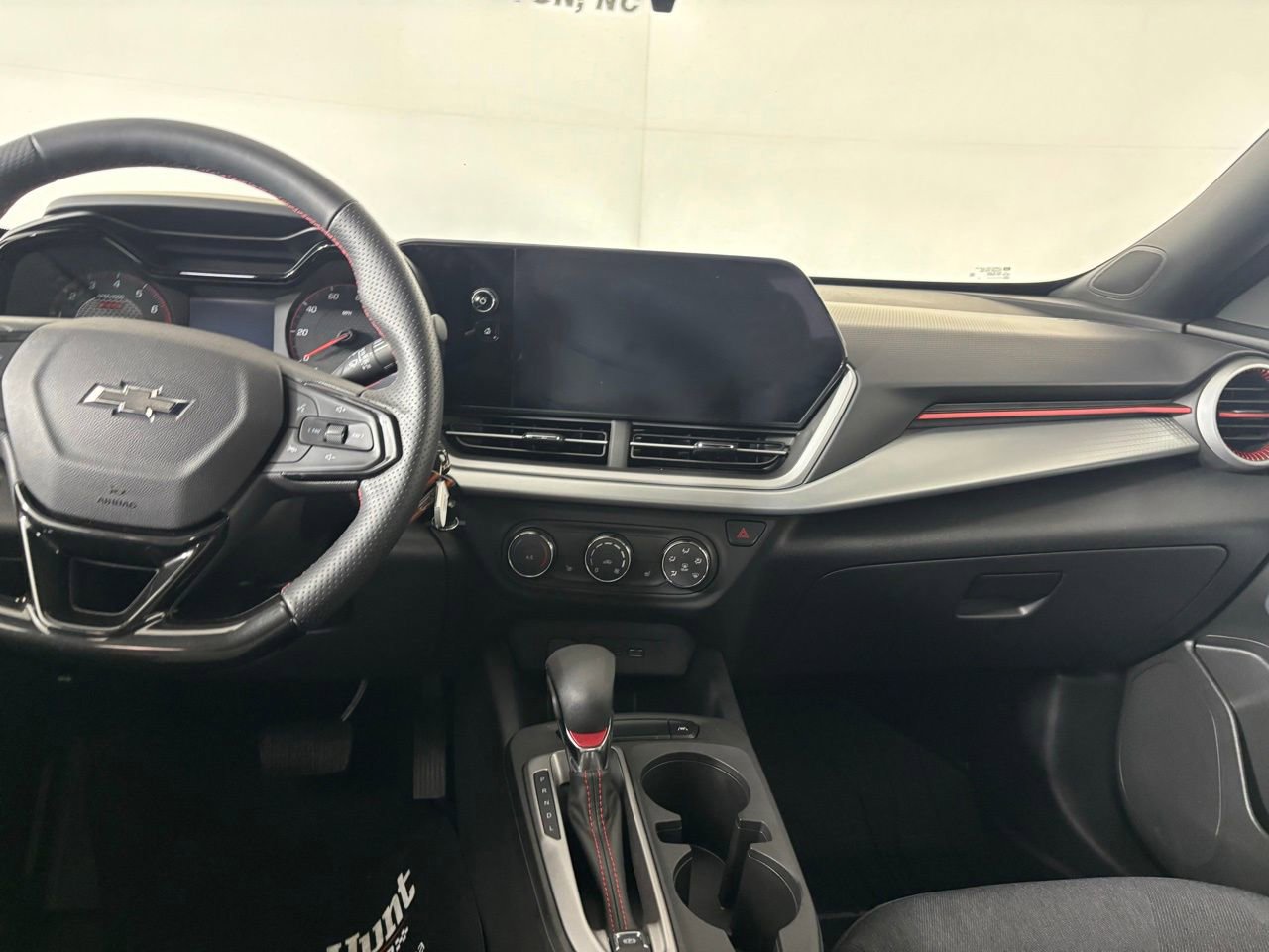 Used 2024 Chevrolet Trax RS image 21