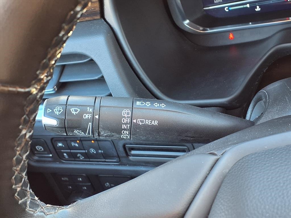 Used 2023 Chevrolet Suburban Premier image 22