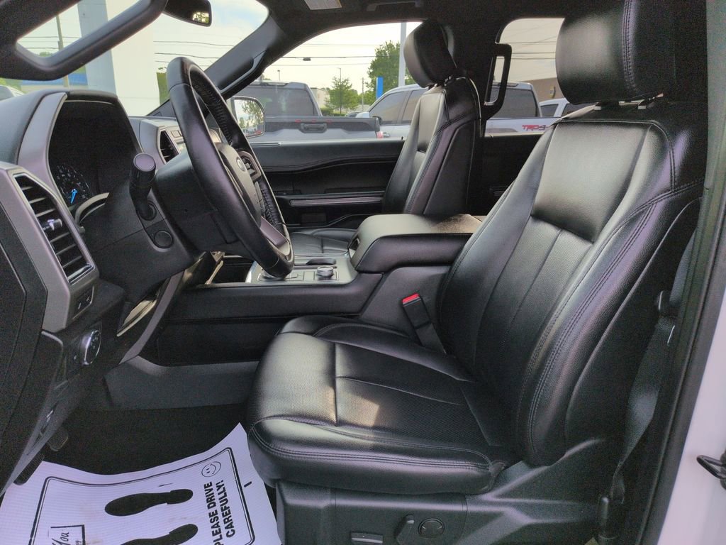 Used 2020 Ford Expedition XLT w/ Equipment Group 202A AWD/4WD image 9